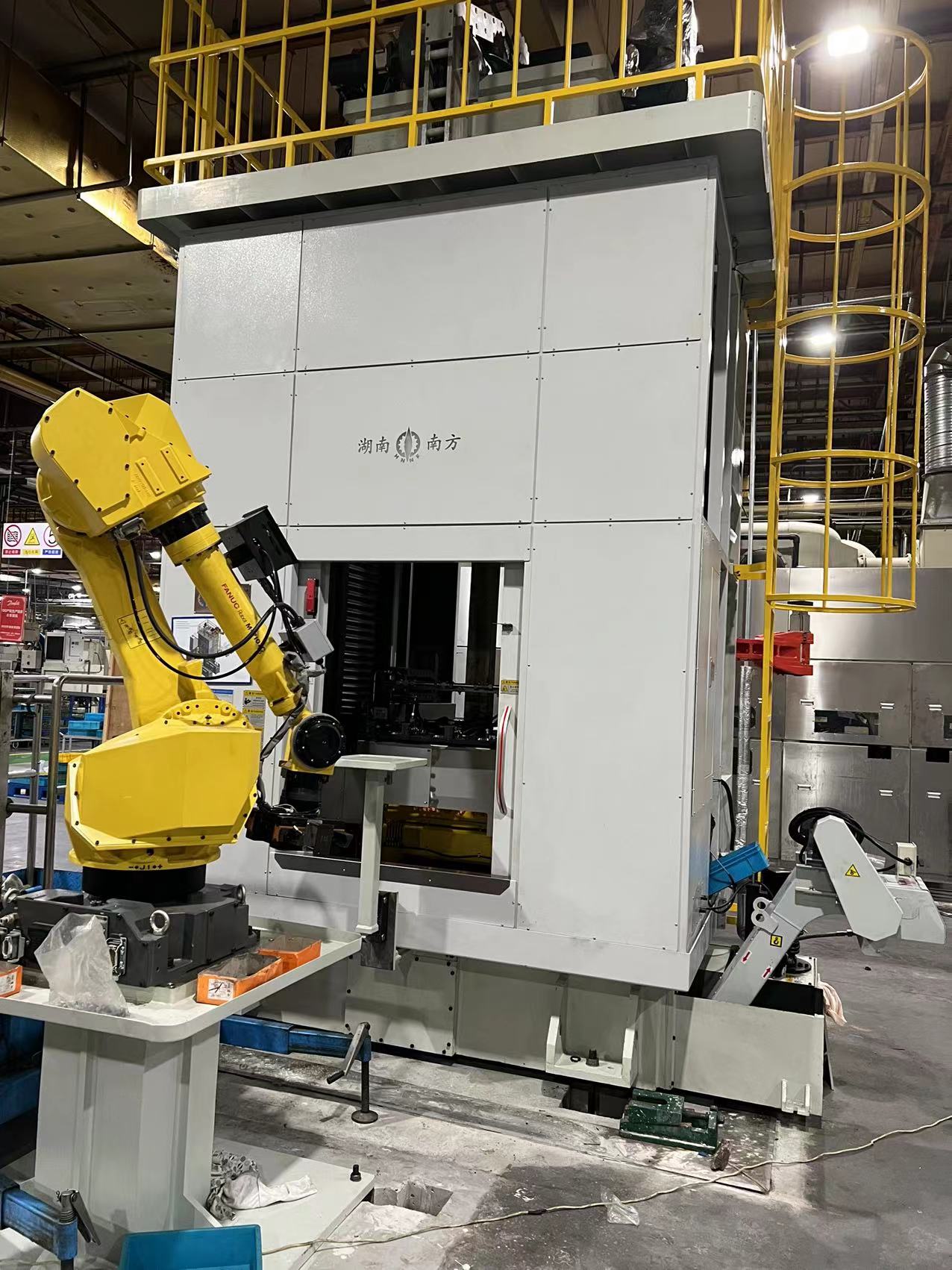 LK8920數控(kong)螺旋立(li)式内拉(la)床