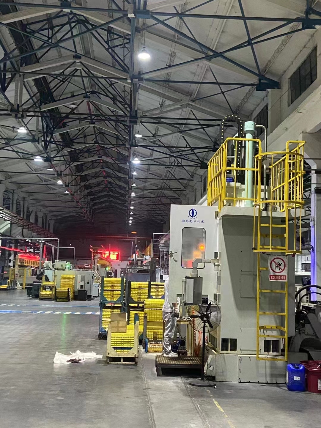 LG55720雙導柱上(shang)拉式立式(shi)内拉床