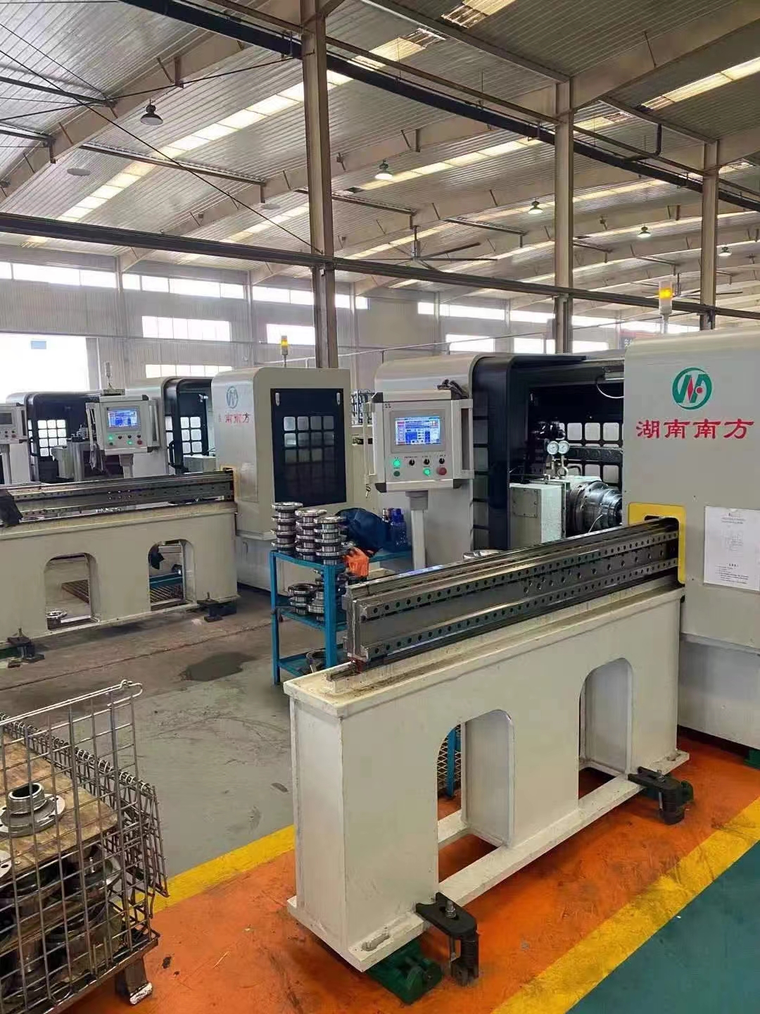 NF60圖(tu)緣叉端面(mian)齒專用卧(wo)式拉床