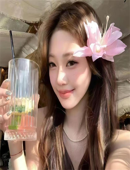 人物解析王者荣耀之权谋径山：探索的哲学思考与人生智慧 理解角色塑造的艺术